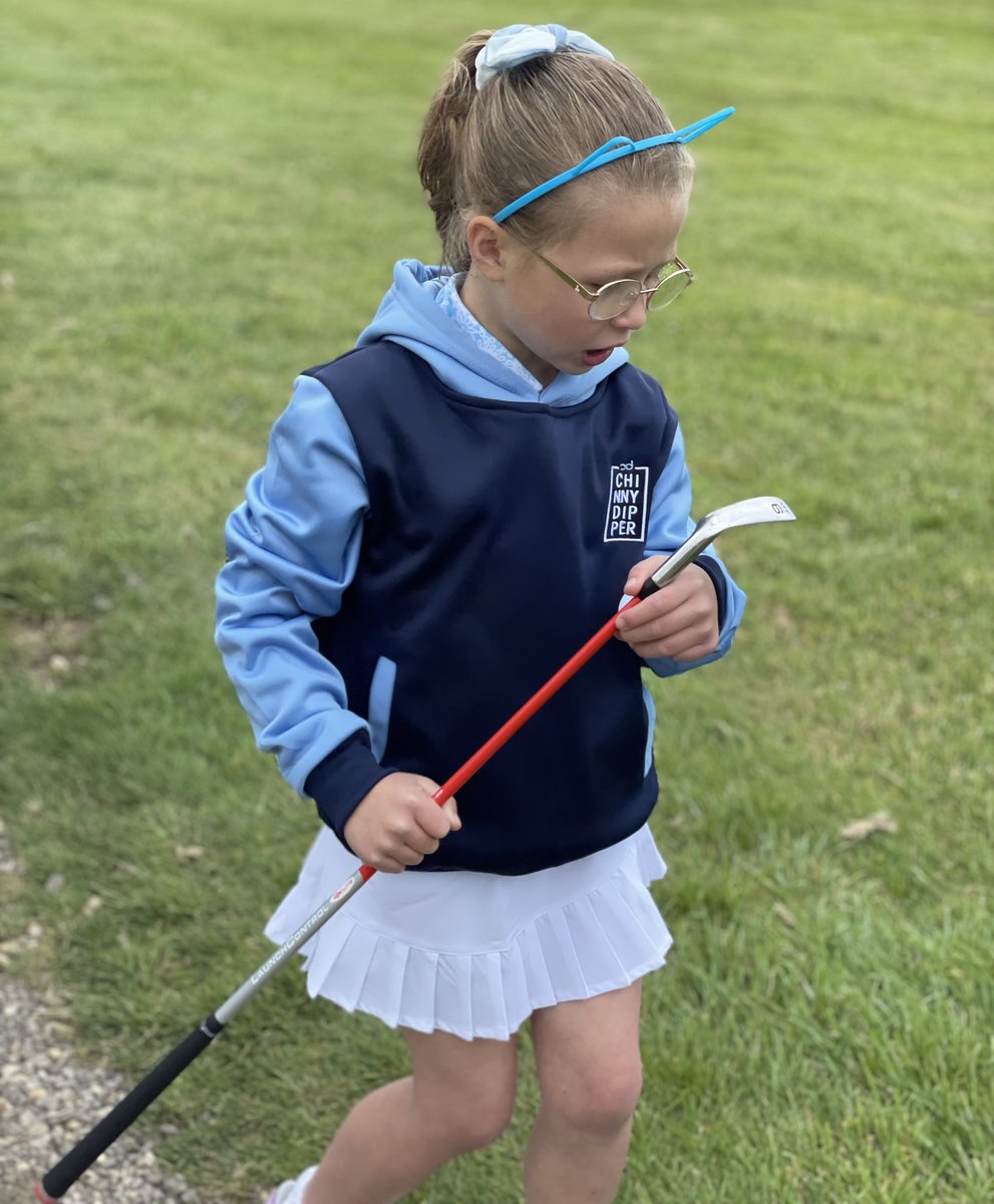 “I’ve got no idea if this is a 6 or a 9 but I’m going to use it anyway”… 😍😂🏌️‍♀️