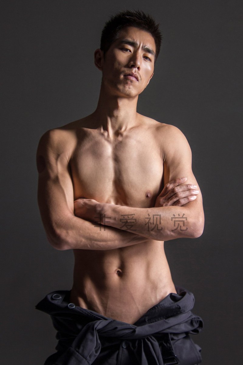 非爱视觉（空降约拍） tweet media