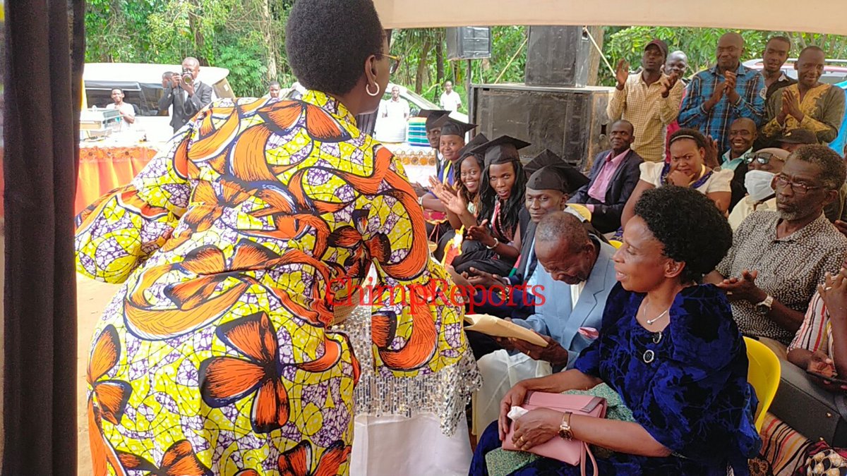 ChimpReports's tweet photo. Minister Alice Kaboyo Tells Veterans to Form Family- Based Saccos to Get Cash Support
#ChimpReportsNews @OPMUganda @KaboyoAlice #Uganda #News
https://t.co/czZyK37dQt https://t.co/pcMG5yofkk