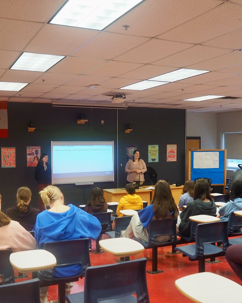gaiaproject's tweet photo. The #GreenExperts Presentation by @ARCCleanEnergy Friday at @RothesayHigh was a hit!  💚💚
----
La présentation des #ExpertsVerts par @ARCCleanEnergy vendredi dernier à @RothesayHigh a été un grand succès !💚💚 https://t.co/6PAjhkcT7s