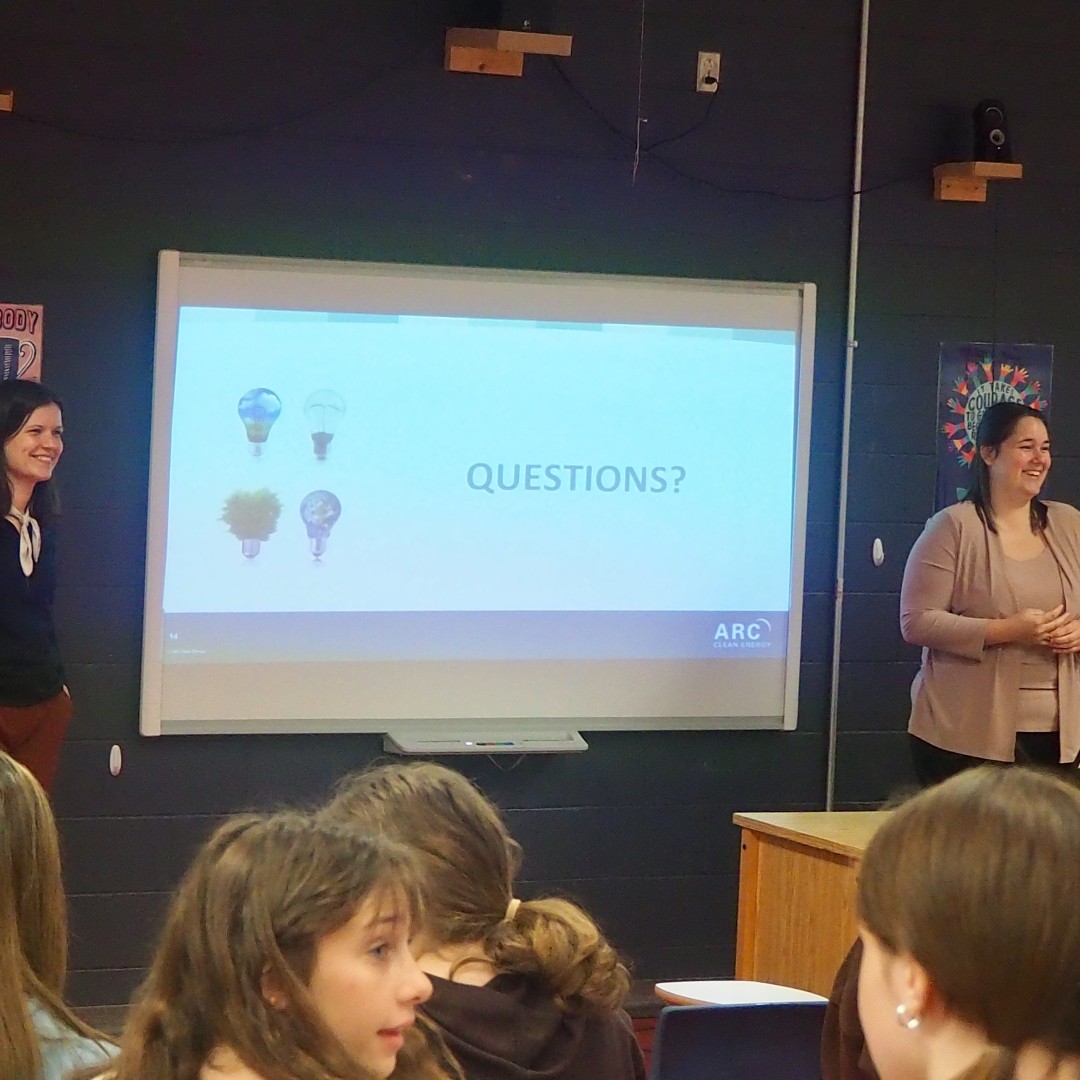 gaiaproject's tweet photo. The #GreenExperts Presentation by @ARCCleanEnergy Friday at @RothesayHigh was a hit!  💚💚
----
La présentation des #ExpertsVerts par @ARCCleanEnergy vendredi dernier à @RothesayHigh a été un grand succès !💚💚 https://t.co/6PAjhkcT7s