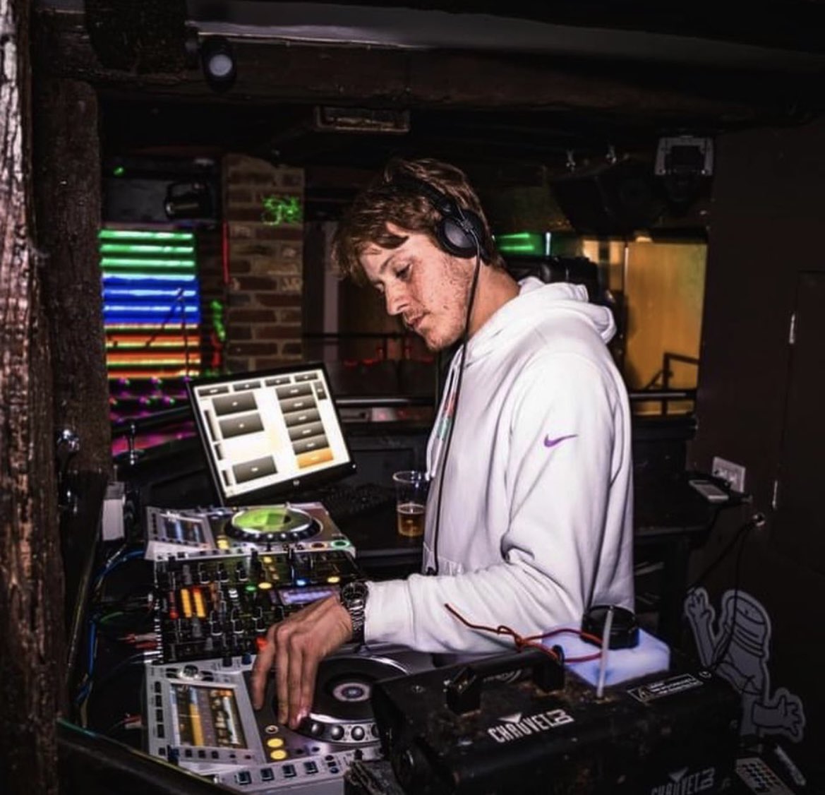 DJBen_Hasler's tweet photo. This Saturday night will be at Source @sourcemaidstone all nighter. Will be playing some of my new stuff so don’t miss it. https://t.co/k0LOg8aY0e