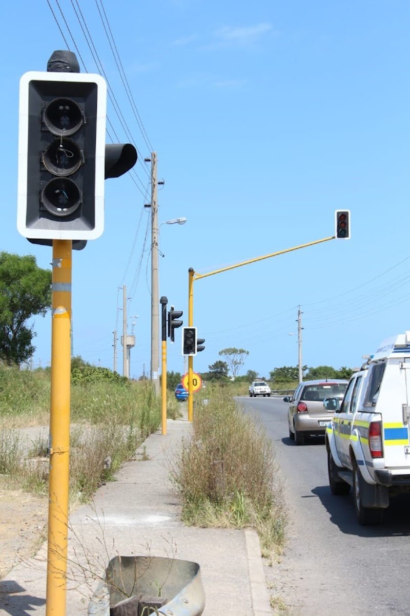 KayaNews's tweet photo. #KayaTraffic Load shedding is affecting various traffic lights - remember to approach with extra caution and treat affected intersections as four-way stops.  #KayaBizz https://t.co/b54QSLWDId