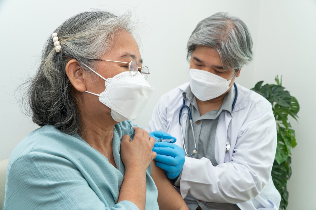 EIR_211Alameda's tweet photo. COVID is back on the rise, but treatments are available.
If you just tested positive:
➡ Stay home and isolate
➡ Inform anyone you may have had close contact with
➡ Contact your health care provider or community clinic
https://t.co/RU6xNhlrsH.
#bayareacommunity
@Dare2BWell https://t.co/R0dEijE45z