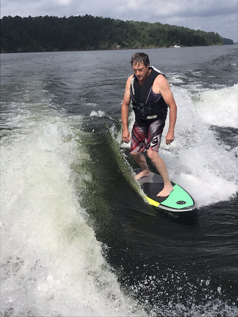fropappy's tweet photo. Early morning wakesurf session on Degray. #Wakesurf #CenturionBoats #InlandSurfer #Hyperlite #LiquidForce @CenturionBoats @inlandsurfer @HyperliteWake #Arkansas #Degray https://t.co/NGiv3ZsjVp