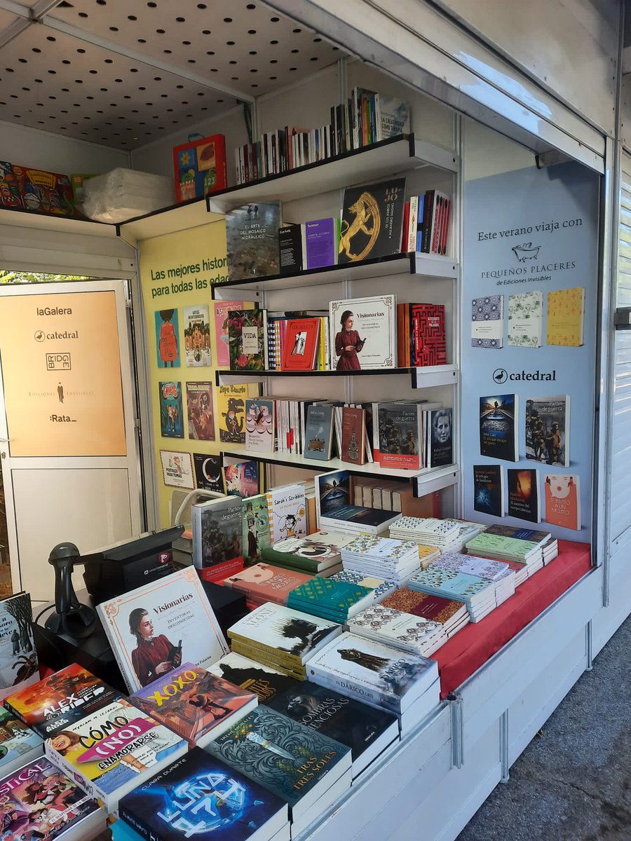 GEnciclopedia's tweet image. Aquest és el nostre estand (el 287) de la Feria del Libro de Madrid, on s'ha viscut un cap de setmana molt intens! Hi presentem les novetats d'@editorialgalera, @CatedralBooks, @IReadBridge, @Rata_Books i @Ed_Invisibles. Fins el 12 de juny, al Parque de El Retiro. #FLMadrid22