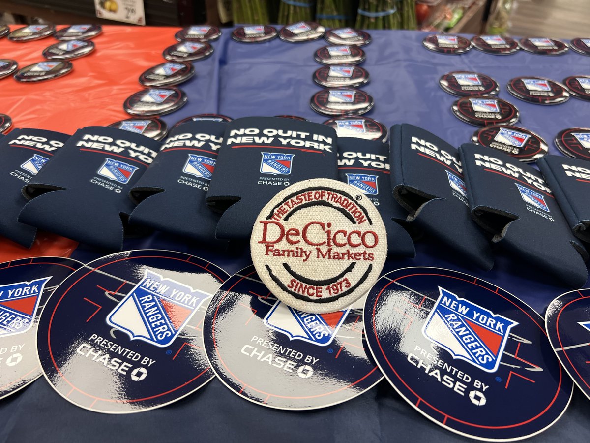 NYRangers's tweet photo. For nearly 50 years, DeCicco Family Markets have partnered with + supported local schools, and during the pandemic, they supplied police + ambulances with food, disposable gloves + masks when it was hard to find them. #NoQuitInNY 

Visit them: https://t.co/A0JyA6LYfo https://t.co/fbLytdV02q