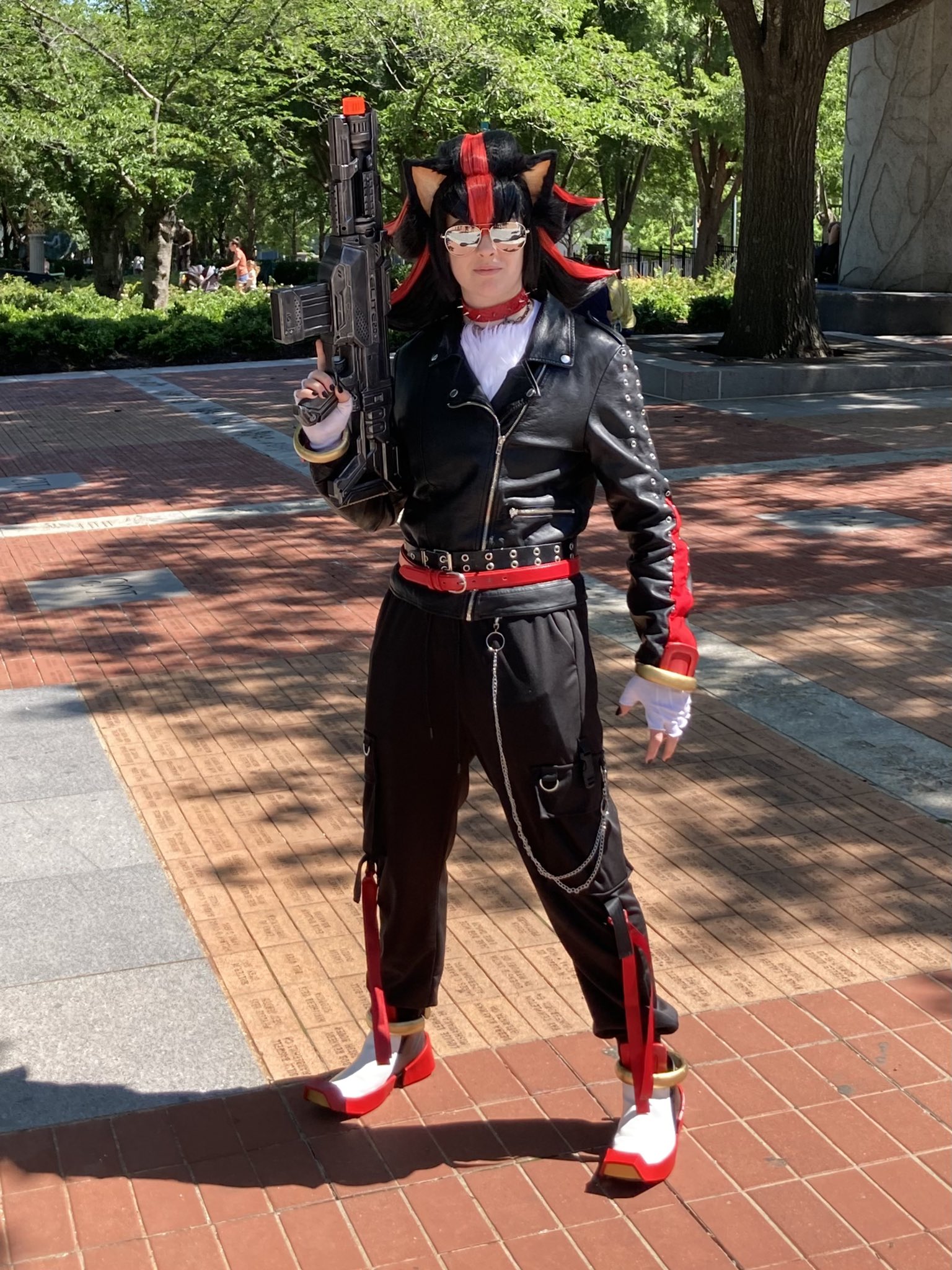 Dreaming in the Dark on Twitter: "This Shadow the hedgehog was too cool.  The logo is on the back of their jacket. Even pumped the gun barrel like  the intro video. #Momocon