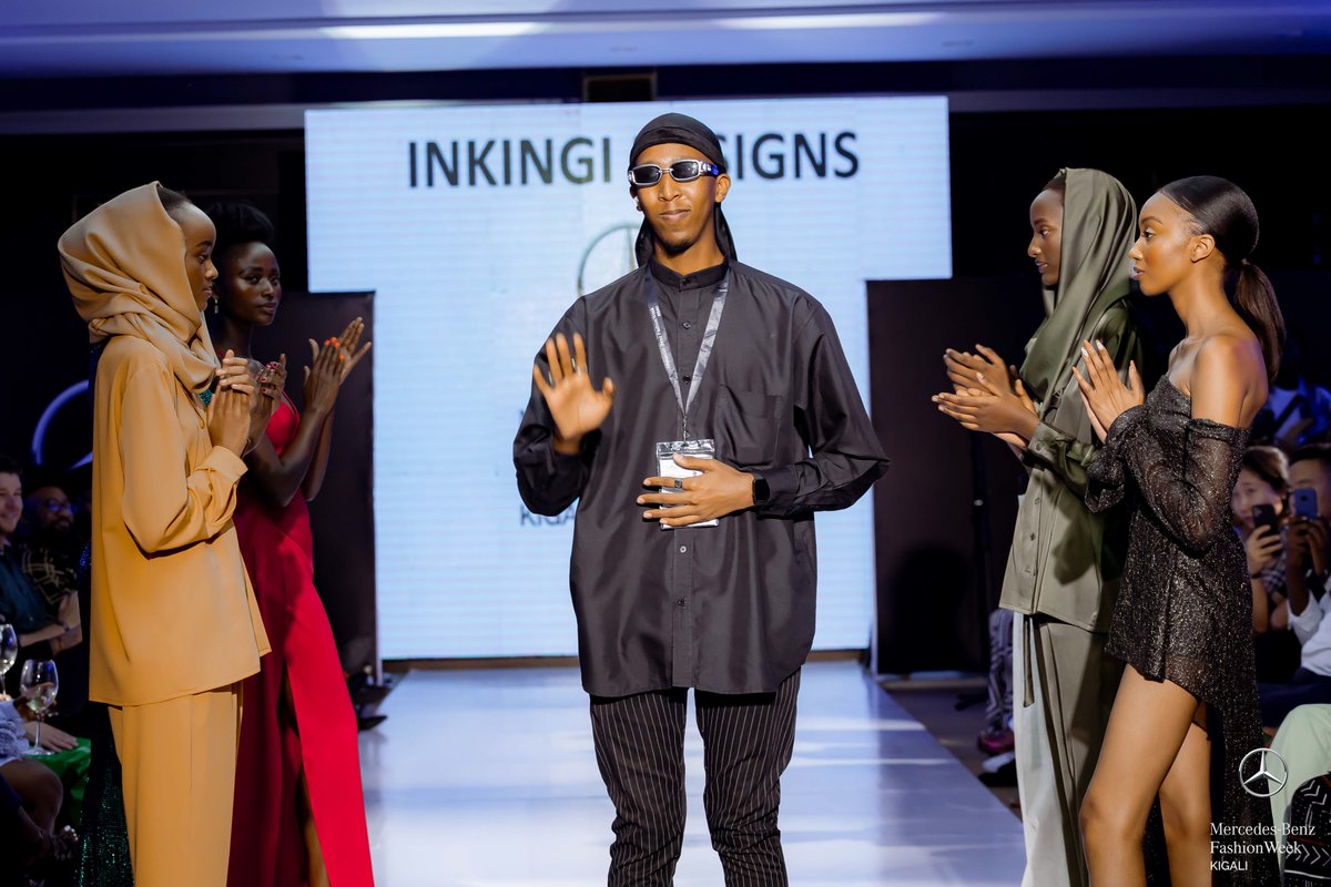 Music meets Fashion <a href="/mbfwkigali/">Mercedes-Benz Fashion Week Kigali</a>
Emerging Rwandan designers runway shows

Designer: @inkingidesigns 
MakeUp Director: @nallahsangare 
MakeUp Artists: @trendy_shadow @thalissa_makeover 
Hairstylist: @gianiislayy 
📷: @marlon_muhizi and <a href="/dave4tography/">Fotogarafe</a> @arseneft 
🎵<a href="/MikeKayihura/">Mike Kayihura</a>