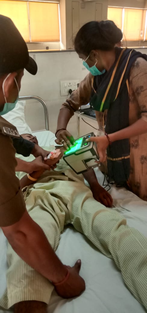 AmdavadAMC's tweet photo. On 28/05/2022, Under Guidance of Regional Office @UIDAIMumbai, Aadhaar Card work carried out for a hospital admitted 18 years male patient in ICCU at GCS Hospital by Ahmedabad Municipal Corporation Kit. https://t.co/WCQsrRvdwL