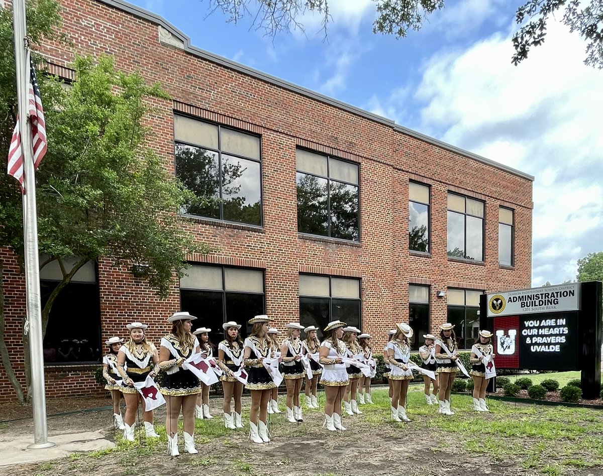 Denison ISD stands behind <a href="/Uvalde_CISD/">Uvalde CISD</a>!