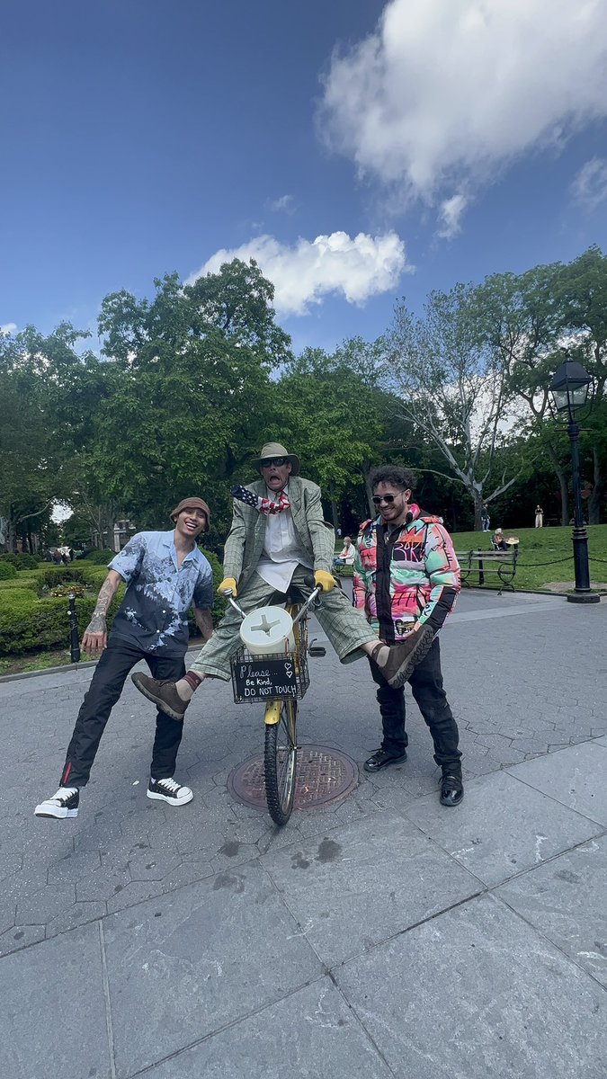timcee615's tweet photo. Washington square park 🤎 https://t.co/bWZRYaEOdU