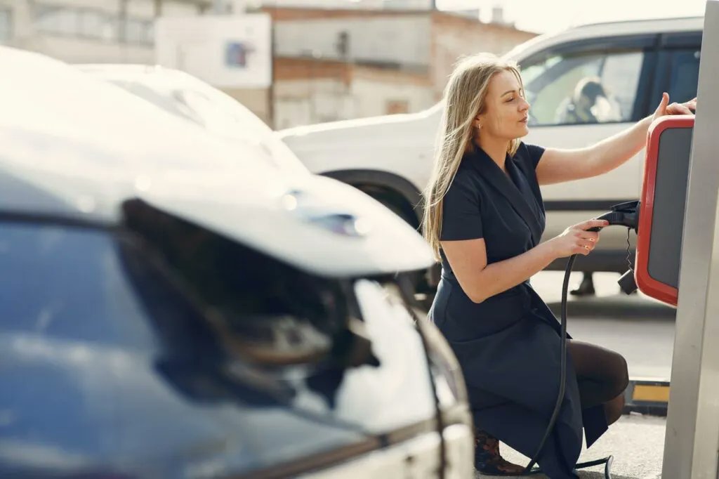 Alphale4se's tweet photo. Is your business considering the switch to electric vehicles? Find out how to plan today by having a read of our recent article "How to plan for switching to Electric Vehicles". 

Link below: 

https://t.co/ltqqXT3dLd https://t.co/oibfXNJKpN