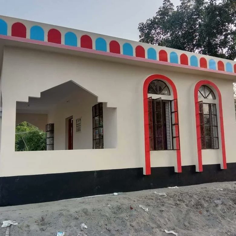SabaSanabil's tweet photo. একসময় এই চরের বাচ্চারা মাদ্রাসায় পড়ার জন্য নৌকায় করে অন্য এক স্থানে বহুদূর যেতে হতো।
লোকেশনঃ পশ্চিম ধনিরাম চর মিখলি, ফুলবাড়ি, কুড়িগ্রাম
মসজিদের নামঃ মাসজিদুল ওম ও হাফিযি মাদ্রাসা
খরচঃ প্রায় ৪.৫ লক্ষ টাকা
#MP31
#SABASANABIL https://t.co/upGhG3Lk41