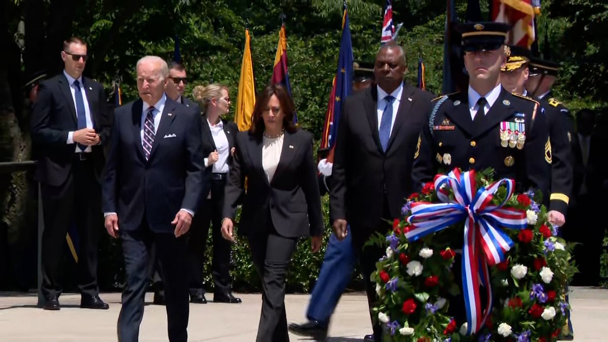 DJJudd's tweet photo. President Joe Biden, joined by Vice President Kamala Harris and Defense Secretary Lloyd Austin, participates in a wreath-laying ceremony at the Tomb of the Unknown Soldier in Arlington National Cemetery to mark Memorial Day. https://t.co/tvNO3FMzGd