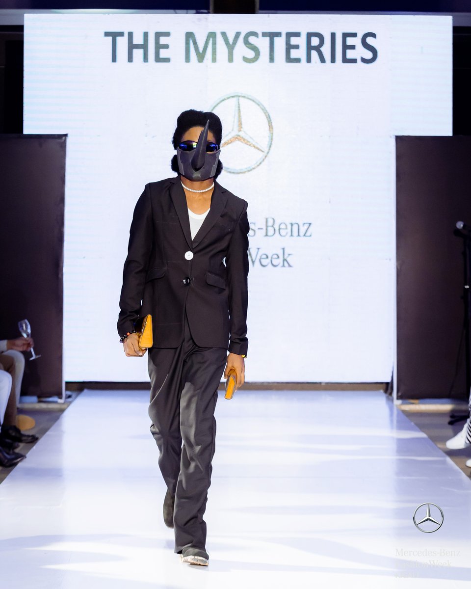 Music meets Fashion <a href="/mbfwkigali/">Mercedes-Benz Fashion Week Kigali</a>
Emerging Rwandan designers runway shows

Designer: <a href="/ThemysteriesRWA/">The mysteries</a>  
MakeUp Director: @nallahsangare 
MakeUp Artists: @trendy_shadow @thalissa_makeover 
Hairstylist: @gianiislayy 
📷: @MarlonMuhizi  <a href="/dave4tography/">Fotogarafe</a> <a href="/arseneftt/">Arsène</a>  
🎵<a href="/MikeKayihura/">Mike Kayihura</a>