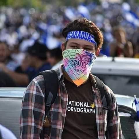 MorazanTamara's tweet photo. No hay desesperanza que nos puedan vencer, te prometímos Justicia y por ella lucharemos 💙🖤 Jonathan Morazan mañana estaremos mas fuertes, hoy nos permitimos llorarte jamás te vamos olvidar. #30DeMayoLutoNacional https://t.co/svrubLBo65
