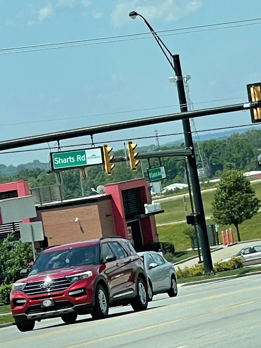bnavvvv's tweet photo. Hey Springboro, time to re evaluate your road names https://t.co/wjj9adZ2pX