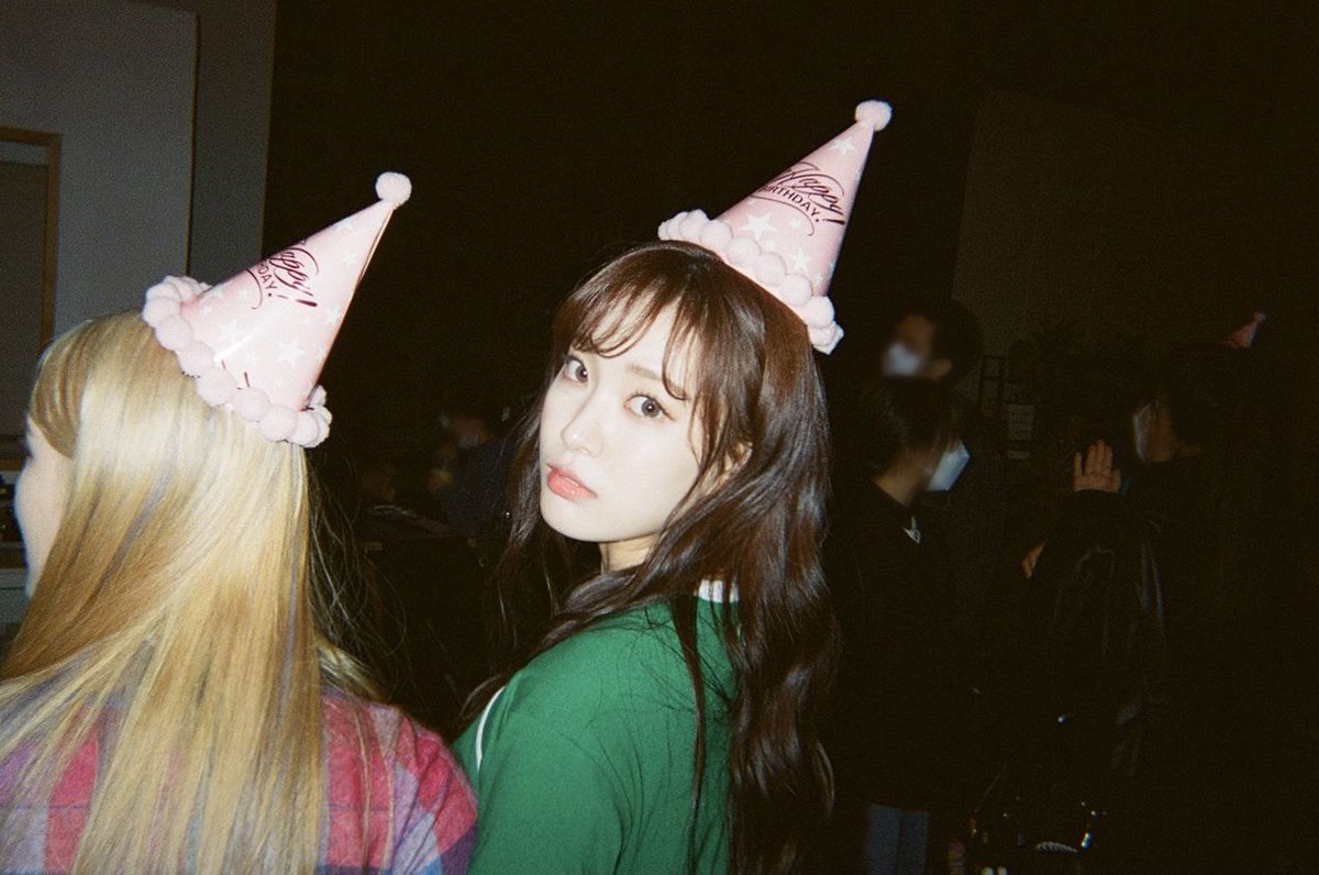 hurikaen's tweet photo. hi, happy birthday best girl! https://t.co/FxKP8xqyDL