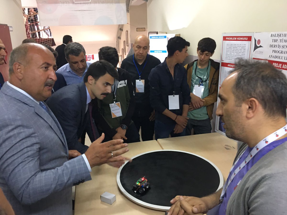 Okulumuzda TÜBİTAK-4006 Bilim Fuarı açılmıştır.