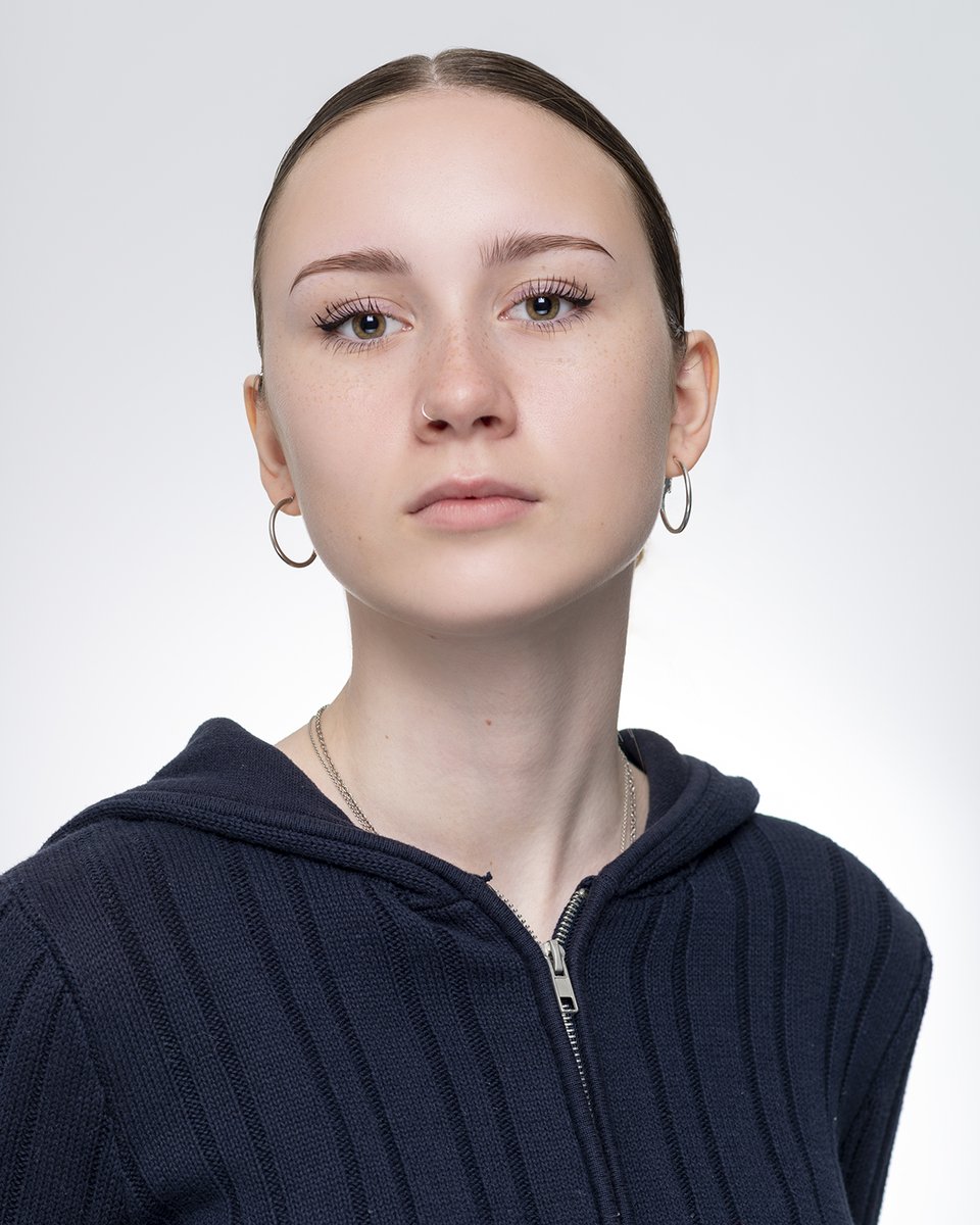 Headshot commissioned by →Lyla Weatherburn← 20+ years in the business - 5000+ headshots &amp; portraits taken  #headshot #headshots #headshotphotography