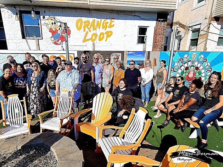 acpublicarts's tweet photo. Happy #muralmonday and thank you to everyone who came out for yesterday’s mural unveiling at Tennessee Avenue Beer Hall!
Group photo by Marc Berman
#acartsfoundation #acaf #doac #weareac #thisisac #whynotac #respectac #atlanticcity #orangeloop #njarts #artsinyourcommunity https://t.co/rkDjbC9pqh