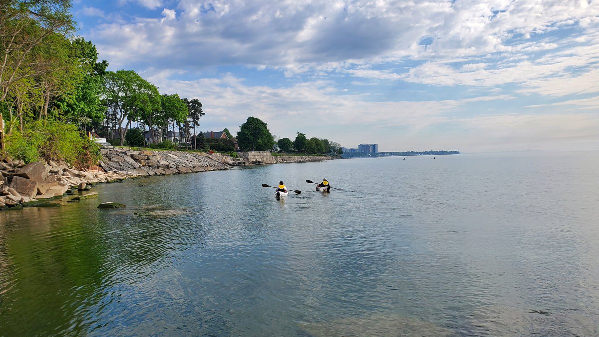 Perfect conditions for my first paddle of the season. #paddle #orukayak #kayak #LakeOntario #Oakville #DiscoverON #ReDiscoverON