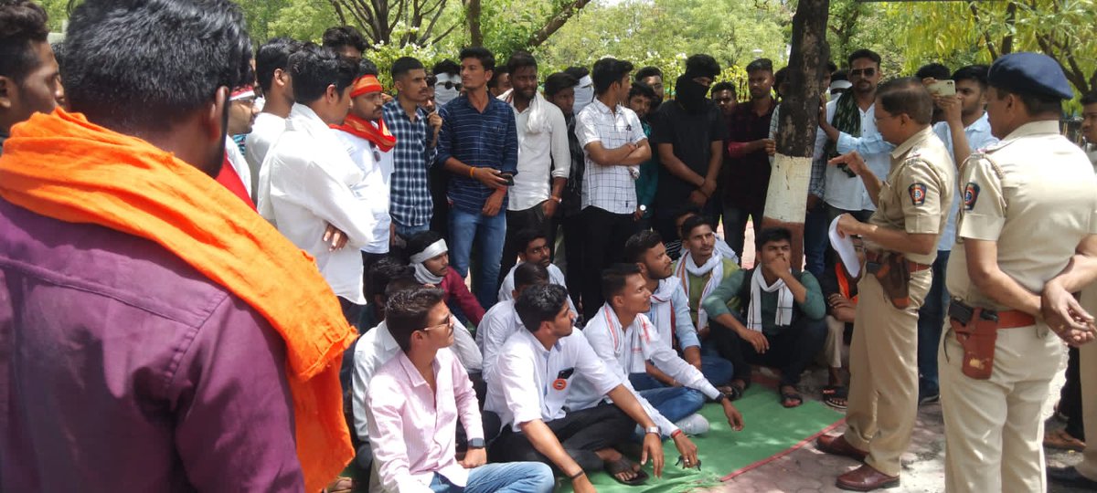 HThakareMNS's tweet photo. .महाराष्ट्रात एकसमान परीक्षा पद्धती असणे गरजेचे आहे. हा सत्र तरी सर्वांचीच परीक्षा
 offline MCQ पद्धतीने घ्यावी!
@mnsreport9 @MNSReportEng @rajbhakt16 https://t.co/kCWv1ivOuM