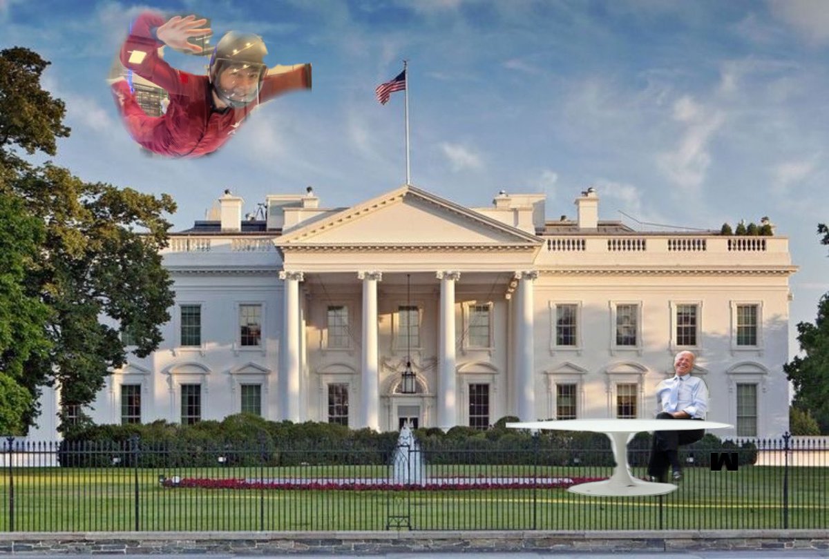 J1327Marty's tweet photo. kim Taehyung che si precipita alla casa bianca per valutare se i campi da golf del presidente sono disponibili
#FantaBangtan #FantaMeme @fantabangtan https://t.co/HcB2uRsbMd