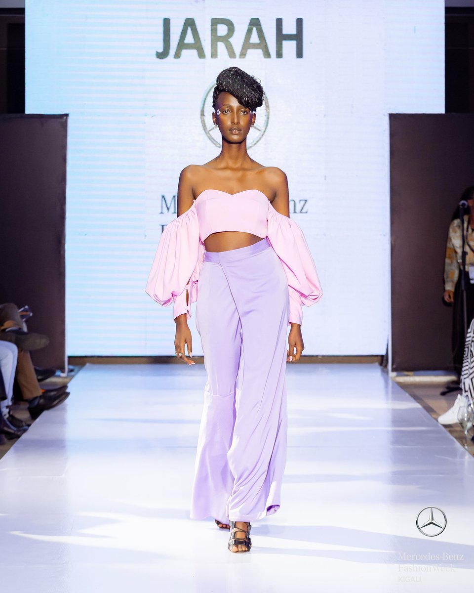 Music meets Fashion <a href="/mbfwkigali/">Mercedes-Benz Fashion Week Kigali</a>
Emerging Rwandan designers runway shows

Designer: <a href="/JarahLife/">Jarah</a>  
MakeUp Director: @nallahsangare 
MakeUp Artists: @trendy_shadow @thalissa_makeover 
Hairstylist: @gianiislayy 
📷: @MarlonMuhizi  <a href="/dave4tography/">Fotogarafe</a> <a href="/arseneftt/">Arsène</a>  
🎵@TopherMuneza