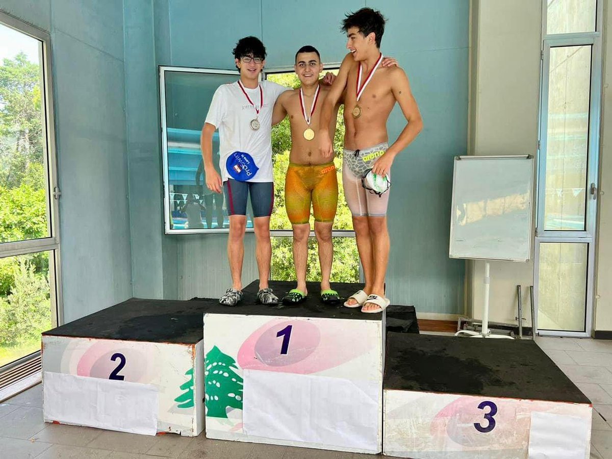 Félicitations à nos nageurs Majed Hijazi
Et Ram Saleh qui ont obtenu des médailles lors de la compétition de natation "championnat d'hiver du liban".
Bravo et bonne continuation les champions❤ <a href="/monamajzoub/">monamajzoub</a> <a href="/jana_abuorm/">jana abou orm</a> <a href="/Hhhsinfo/">Houssam Hariri HS</a>