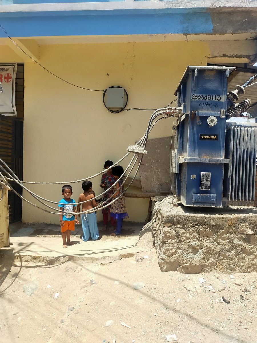 ShaikAz80923364's tweet photo. Prem Nagar,New hafeezpet, Street no 17 near limra medical electric Transform are open kids are playing around please arrange nets around this transform @KTRTRS @tsspdcl @GadwalvijayaTRS @GHMCOnline @asadowaisi @GandhiArekapudi @SStreetlight https://t.co/Qa3DcRN2y8