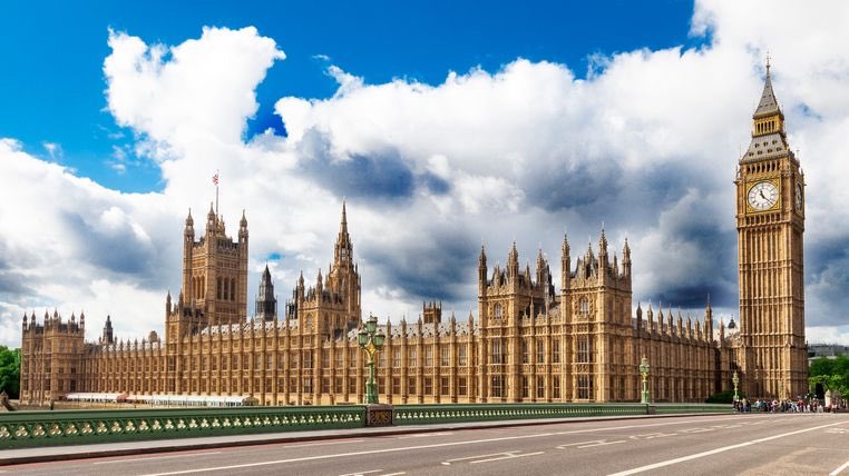 hewitson10's tweet photo. Tory staffers discouraged from signing letter calling for 'pestminster' reform. 

MPs are messaging staffers telling them not to sign because Tory Chief Whip Chris Heaton-Harris can see all the names &amp; it’ll leave a black mark against them

#TorySleaze 
https://t.co/OgkemZjnPS https://t.co/98fhH1QjlT