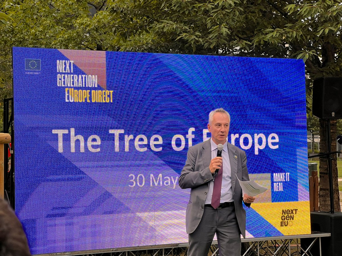ED_Lombardia's tweet photo. .@PiaAhrenkilde: Solidarity and protection of values is the EU answer to war and violence in Ukraina. 
All together we remember Anna #Politkovskaja and her fight for #freedom 

#EuropeDirectGM2022 https://t.co/Wbr6ZbcMDS