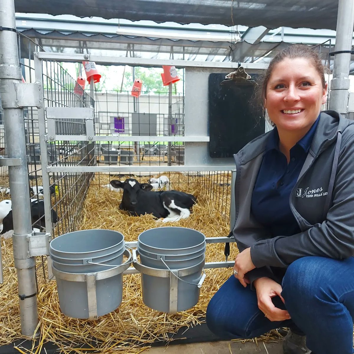 NicoleDorcas's tweet photo. Spent a few days last week at Nurture Research Centre in Ohio & Loehmer Dairy in Indiana with some members of the #JFM team. Learned lots about raising healthy calves & successful heifers. #Provimi #JFMDairy #healthycalves https://t.co/f8ADOkO0pb