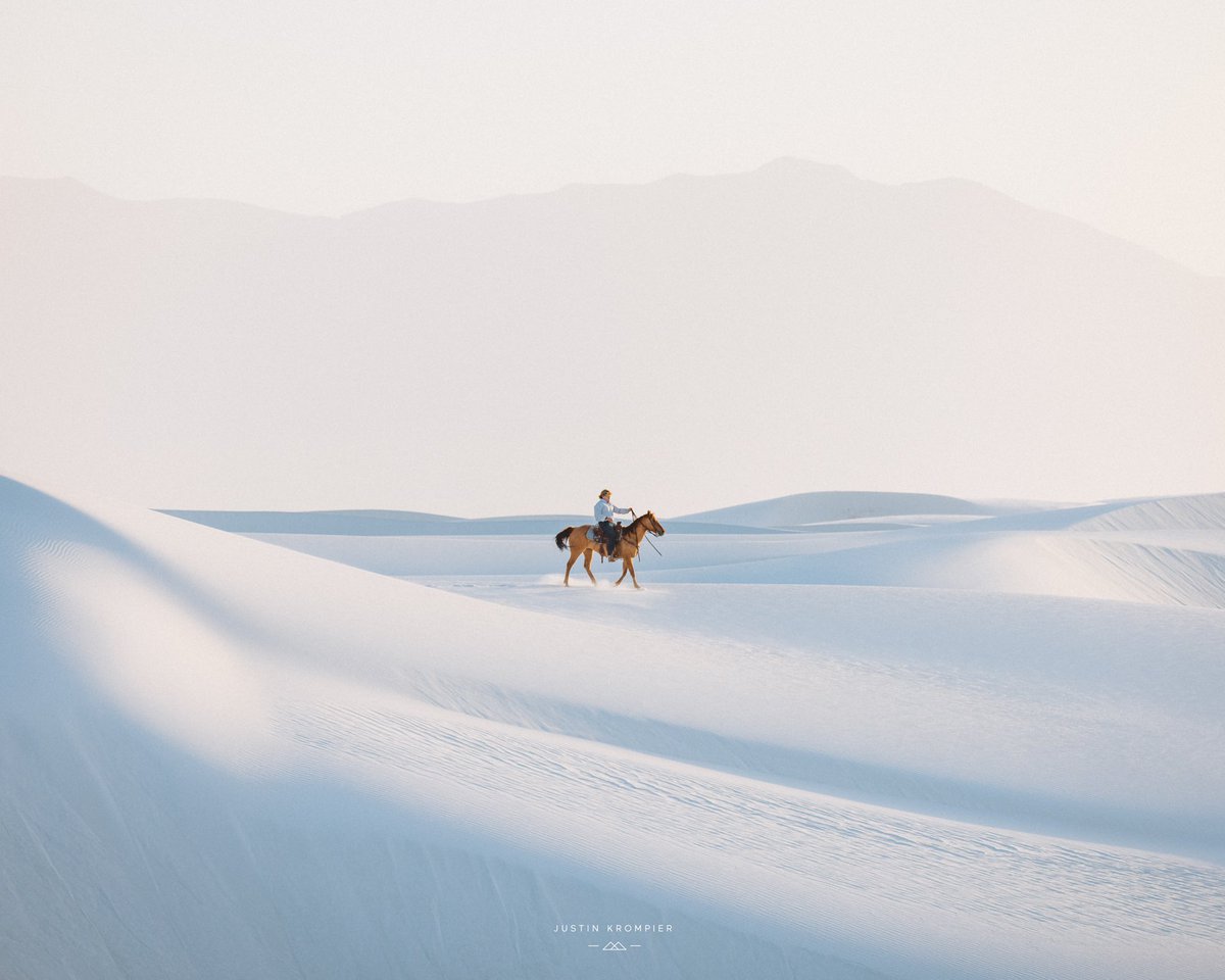 Gm nft artists and collectors. ☕️ Here’s a photograph I made in White Sands national park. Happy Memorial Day to my fellow Americans.