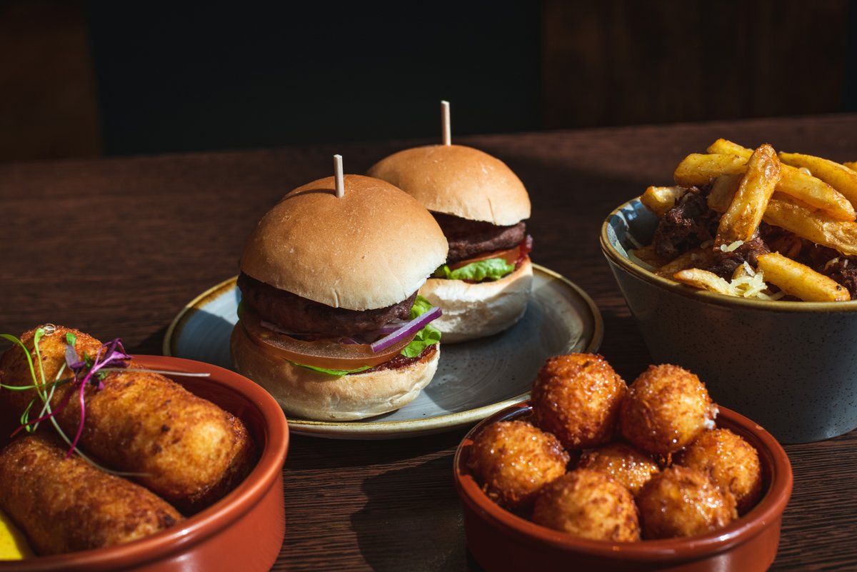 The 𝙣𝙚𝙬 𝙢𝙚𝙣𝙪 has landed at <a href="/GalleryAtMalone/">Gallery Restaurant</a> and The Greyhound Bar! 🍴

Discover exciting new flavours from an array of tasty dishes. ✨
What are you waiting for?
Explore now → bit.ly/3lyMqnD

#BelfastRestaurant #BelfastHotel #VisitBelfast