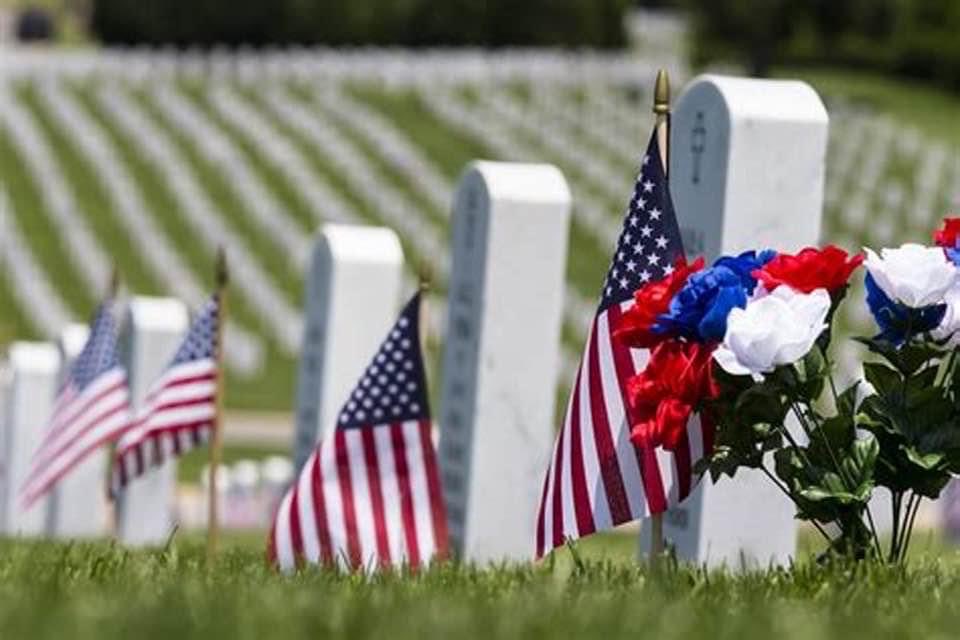 ChuckPelham's tweet photo. Today we honor and give tribute to the memory of every man and woman who gave their lives to keep America free! #respect #honoralways https://t.co/Ey6oRLQlKt