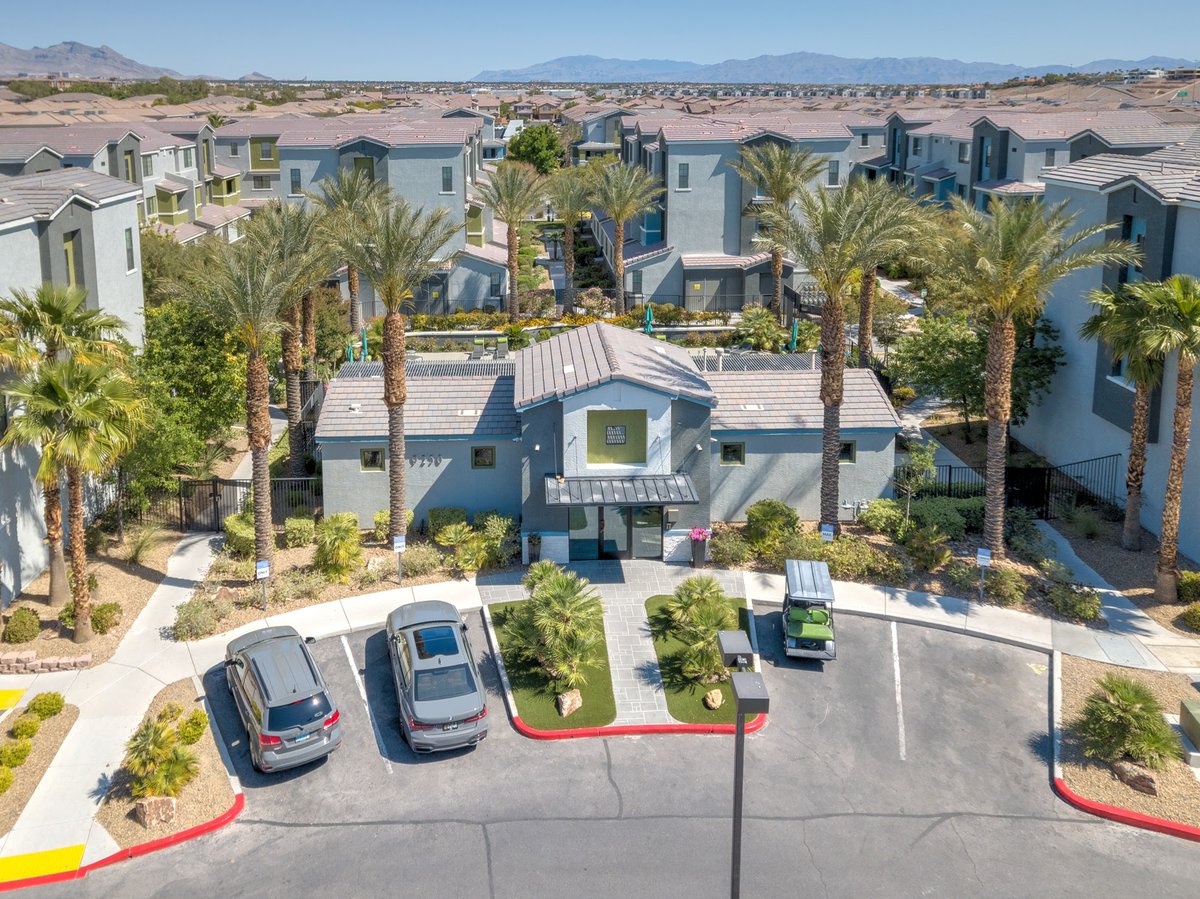 RCRdigital's tweet photo. I shoot for commercial real estate as well. Here's an apartment complex I shot in SW Las Vegas recently. #commercialrealestate #lasvegasrealestate #lasvegasrealestatephotographer https://t.co/BYMHjEoLqZ