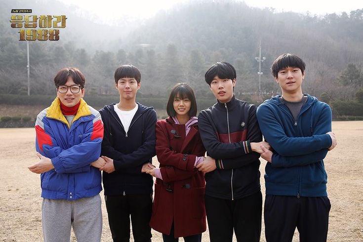 awchasss's tweet photo. 2 drama yg benar2 relate sma kehidupan sehari-hari kitaa🥹 dan benar2 jadi masterpiece drama yg gak akan bisaa dilupakan🥹 Replay 1988 &amp; 2521 https://t.co/CrNDDNSa9r