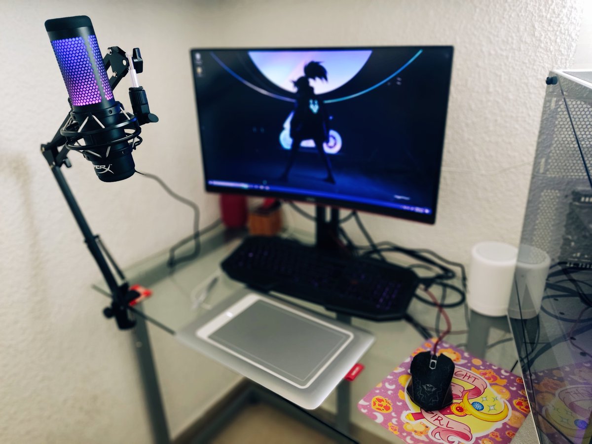 HaoriGirl's tweet photo. Ahora sí vamos por esos vídeos ASMR, y HOY Arceus con audio HD pa mis siempre fieles 3 viewers!! 💜✨✌️
#streamingirl #Vtuber #newmicro #HyperXgaming #RGB https://t.co/d6evZ7KFHT