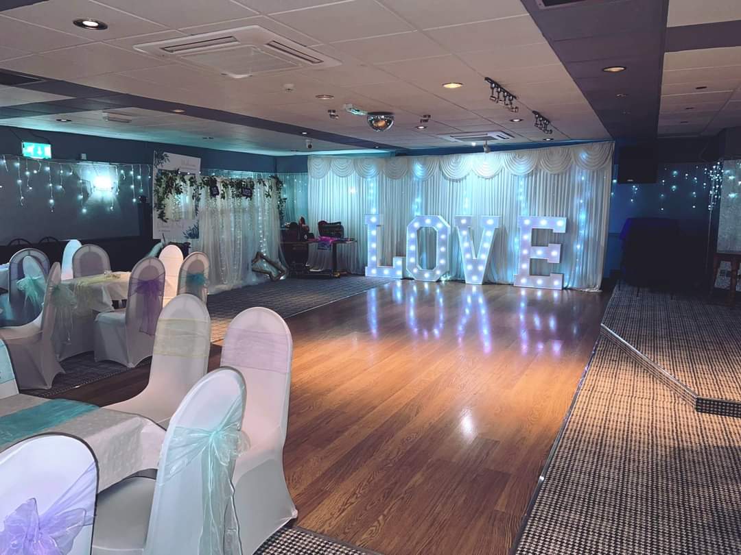 TheRuncornWarmy's tweet photo. A wedding we had recently. Absolutely stunning! ๐ค
(Please note: all decorations/balloons are not provided by the club)
#wedding #weddingparty #runcornfunctionroomhire
#thewarmy #functionroomhire #theruncornwarmemorialclub https://t.co/ZWbSPSbOr2