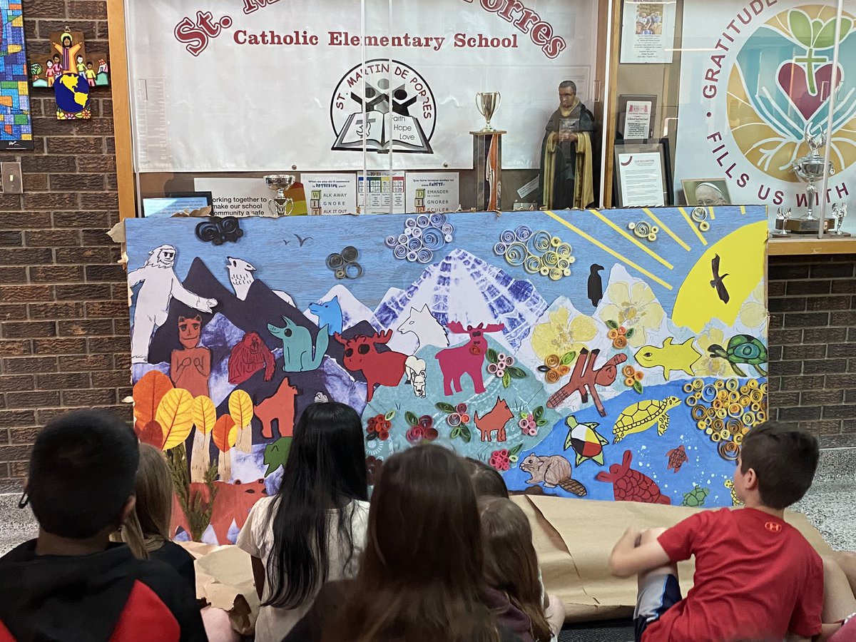 🎨Check out our new mural thanks to our Gr 5/6 partnership and elder &amp; artist in residency program for our new mural 🖼 it will be proudly displayed in our LC for many years 👏 #ocsbArts <a href="/NicoleZani3/">Ms. Zani</a> <a href="/anna_frangione/">Anna Maria Frangione</a>
