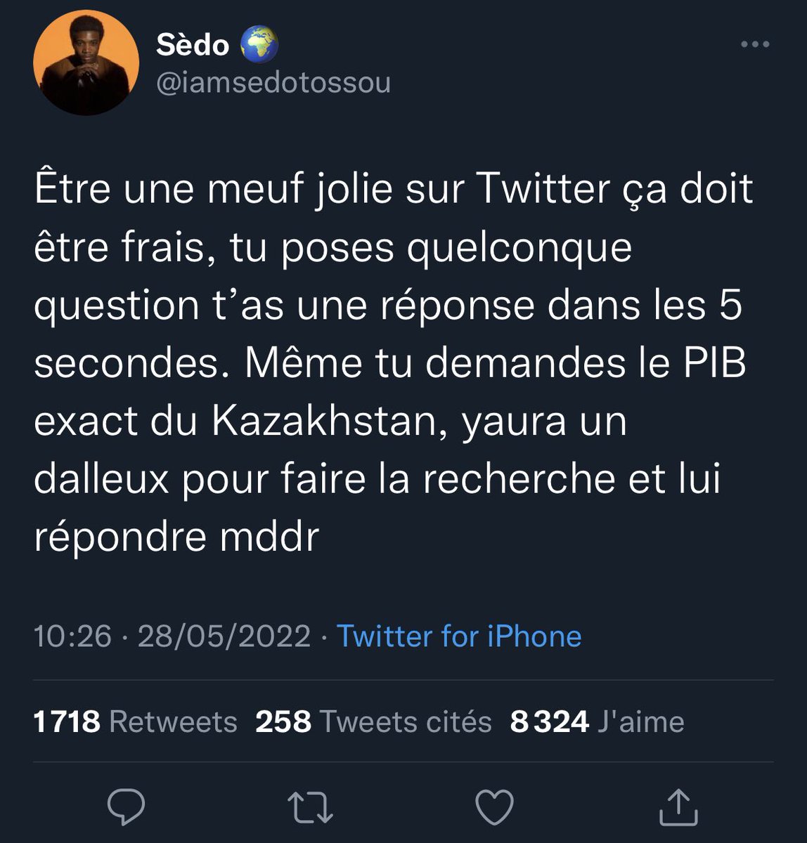 TopDesTwittos's tweet photo. Pendant ce temps sur Twitter https://t.co/nE157InLy1