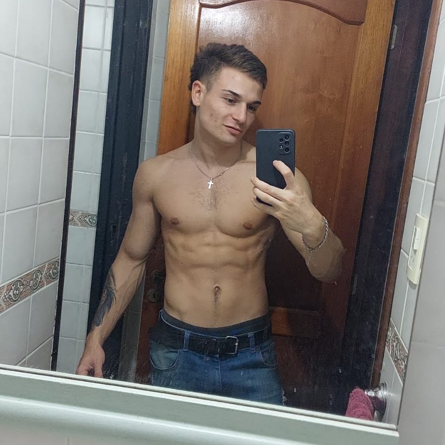 FranAnselmi's tweet photo. #NuevaFotoDePerfil https://t.co/tNryZU5Ei5