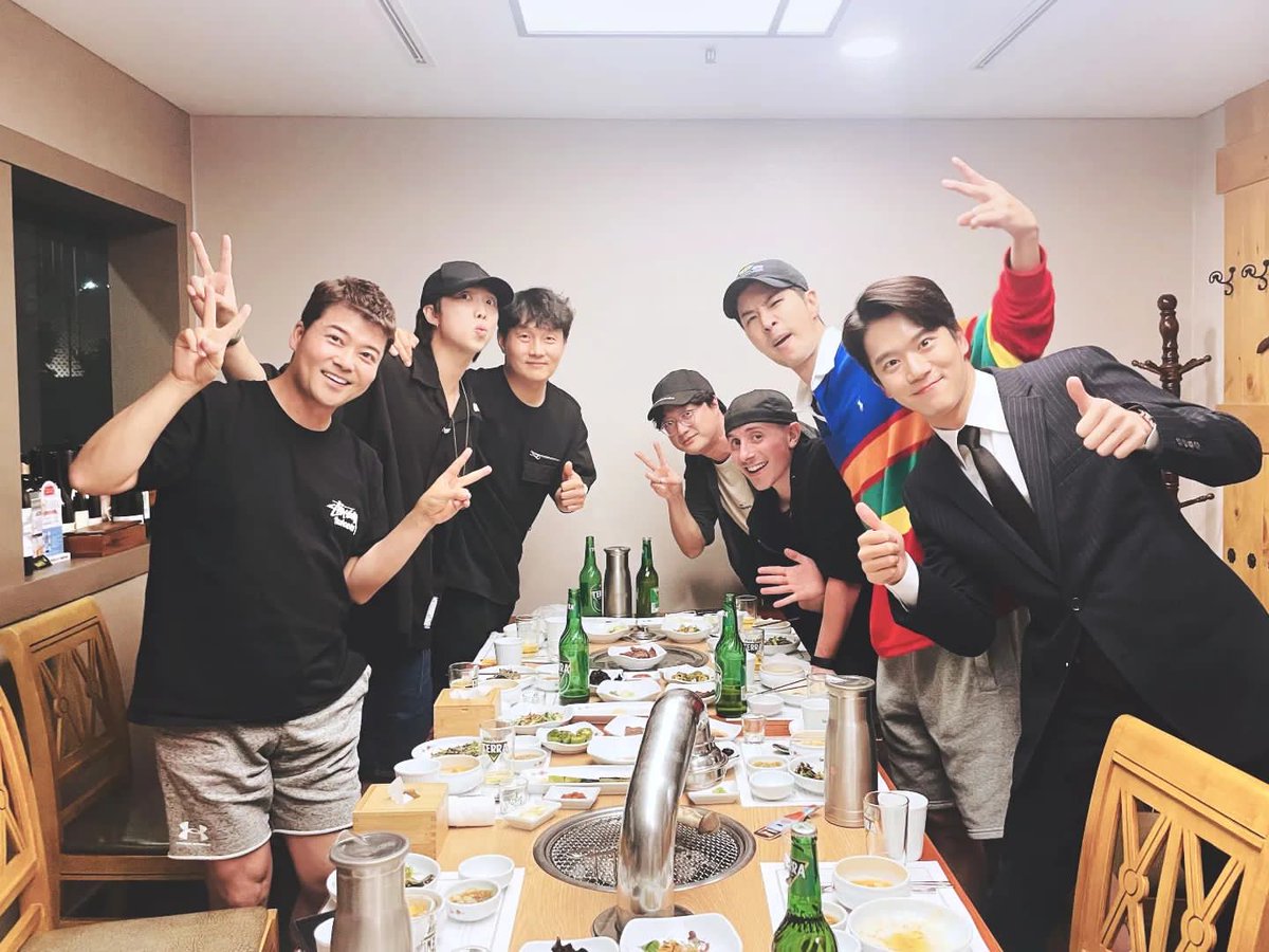 taehyungathv's tweet photo. 220530 | RM (rkive) Instagram post 인스타 포스트
🐨: After a long time our hyungs...
#Problematicman https://t.co/E8VKYvMBwE