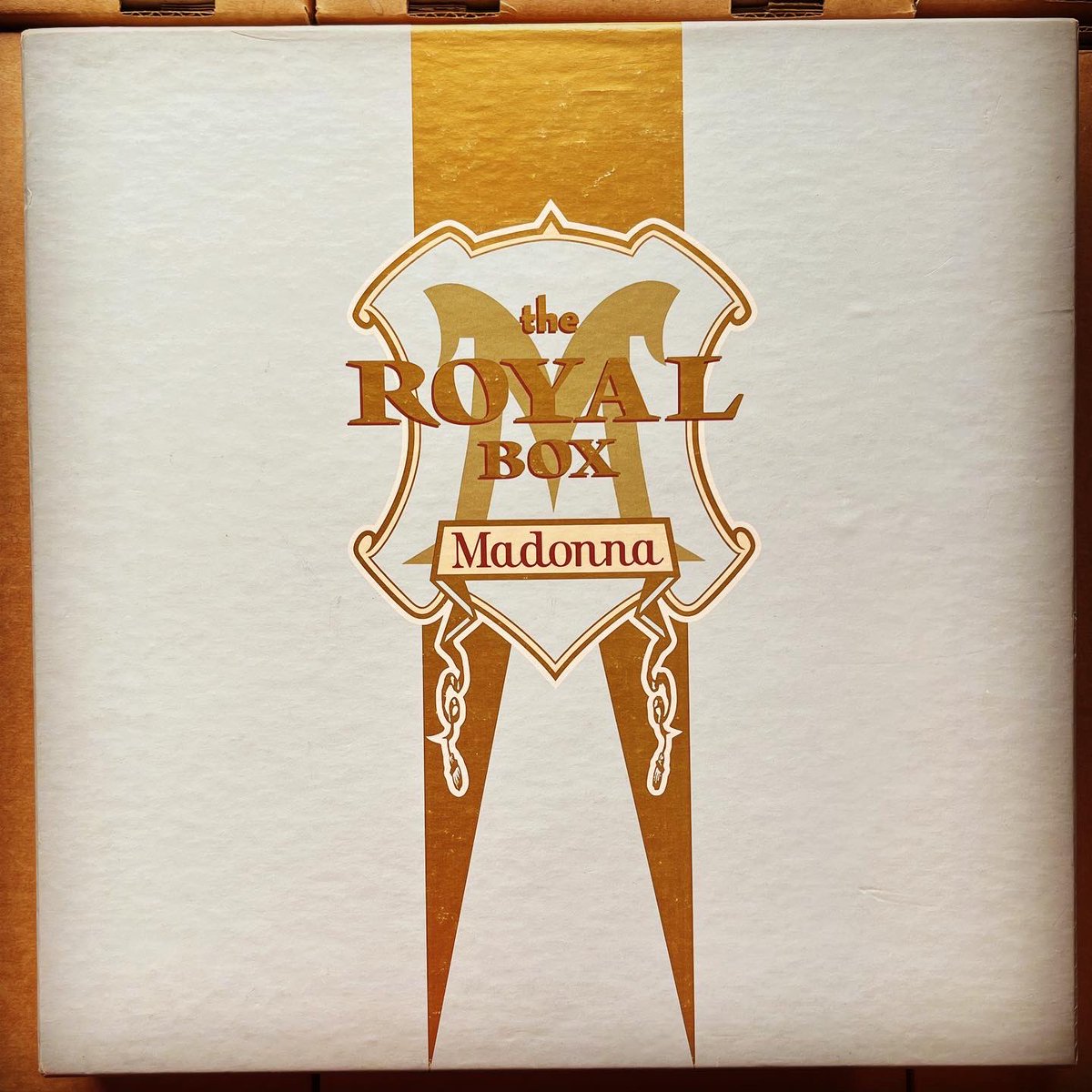 MichaelYoga79's tweet photo. Todays delivery #madonna #theroyalbox #immaculatecollection https://t.co/eu1rz3eiiZ