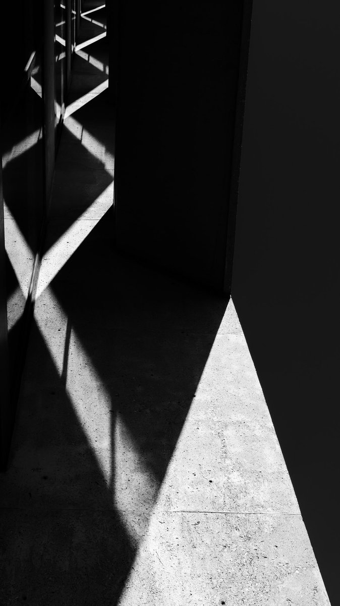 lightshadowhtx's tweet photo. #architecture #brutalism #art https://t.co/GKEmE8mrBV