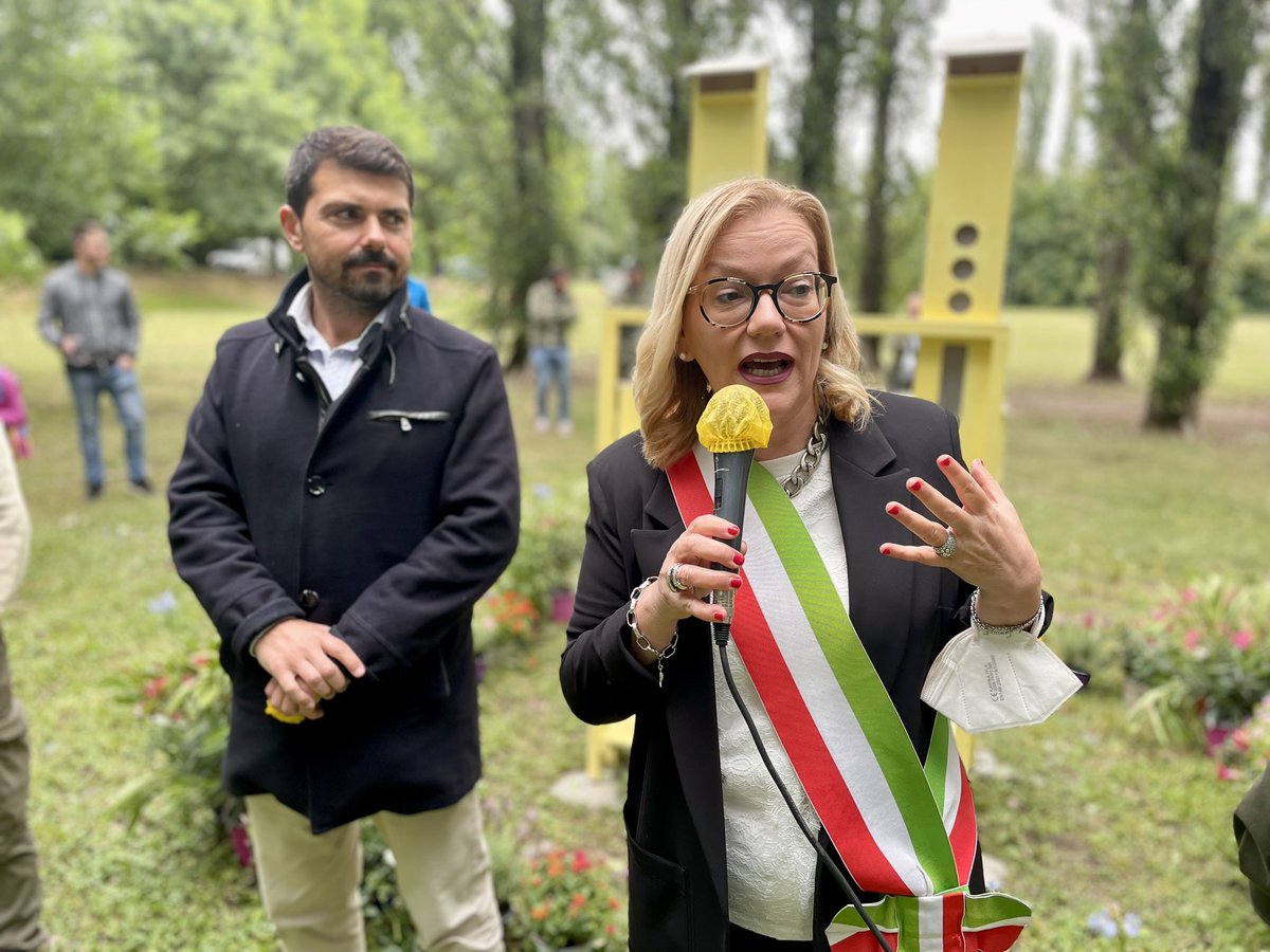 ComuneCorreggio's tweet photo. 🐝🐝 "LA CASA DELLE API": Questa mattina abbiamo inaugurato al #ParcodellaMemoria i nostri nuovi alveari comunali.

👉🏻 Insieme a quello del Comune di Albinea, si tratta del primo progetto di questo tipo in provincia: https://t.co/ABnNRygZL6

#correggioèlanostracittàilenia https://t.co/UHnYyfwsBl