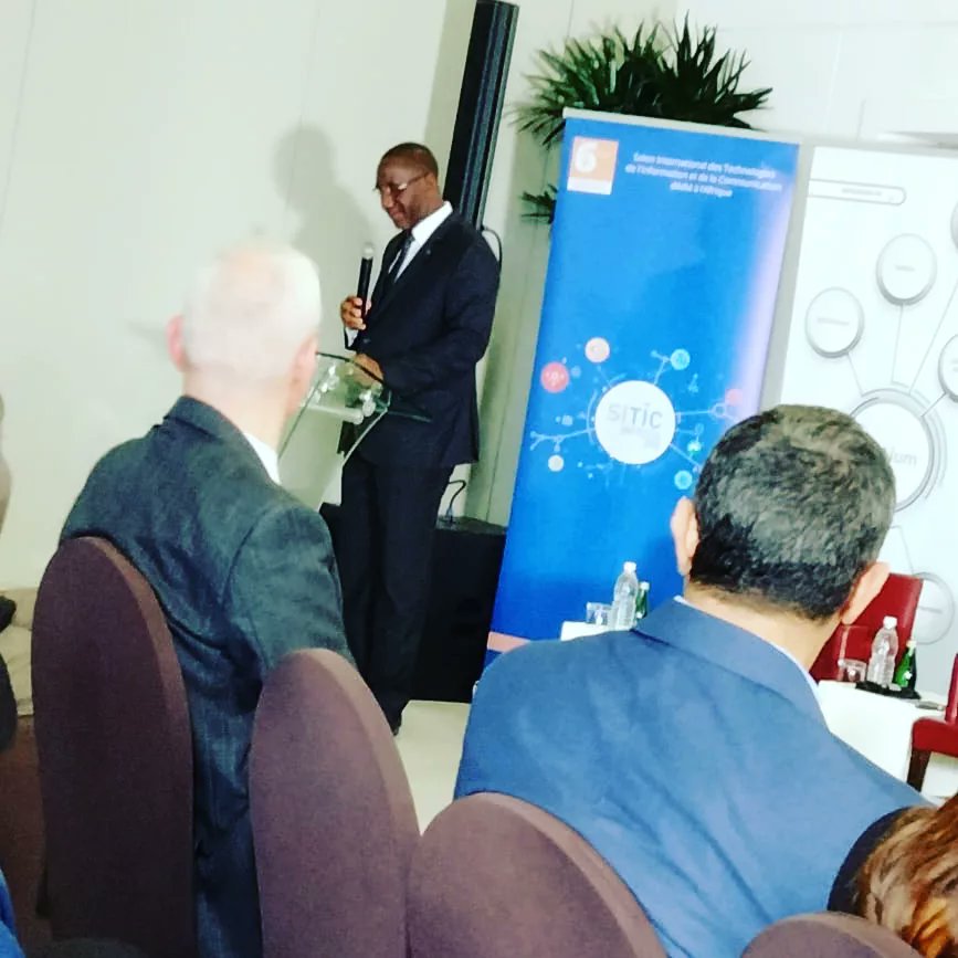 Mot d'ouverture du "Forum international industrie 4.o et infrastructure numérique" avec  son excellence le ministre ivoirien de l'industrie, du commerce et de la promotion des PME.